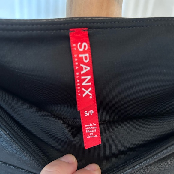 NWT SPANX Faux Leather Leggings Black Women’s Size Small - Picture 5 of 5